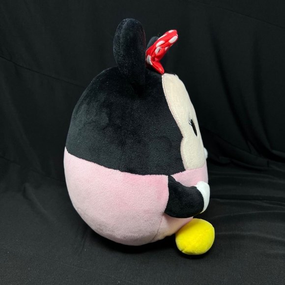 Disney Tsum Tsum Minnie Mouse Sitting Feet Hands Pink Bottom 9.5" Tall x 8" Wide - Picture 4 of 9